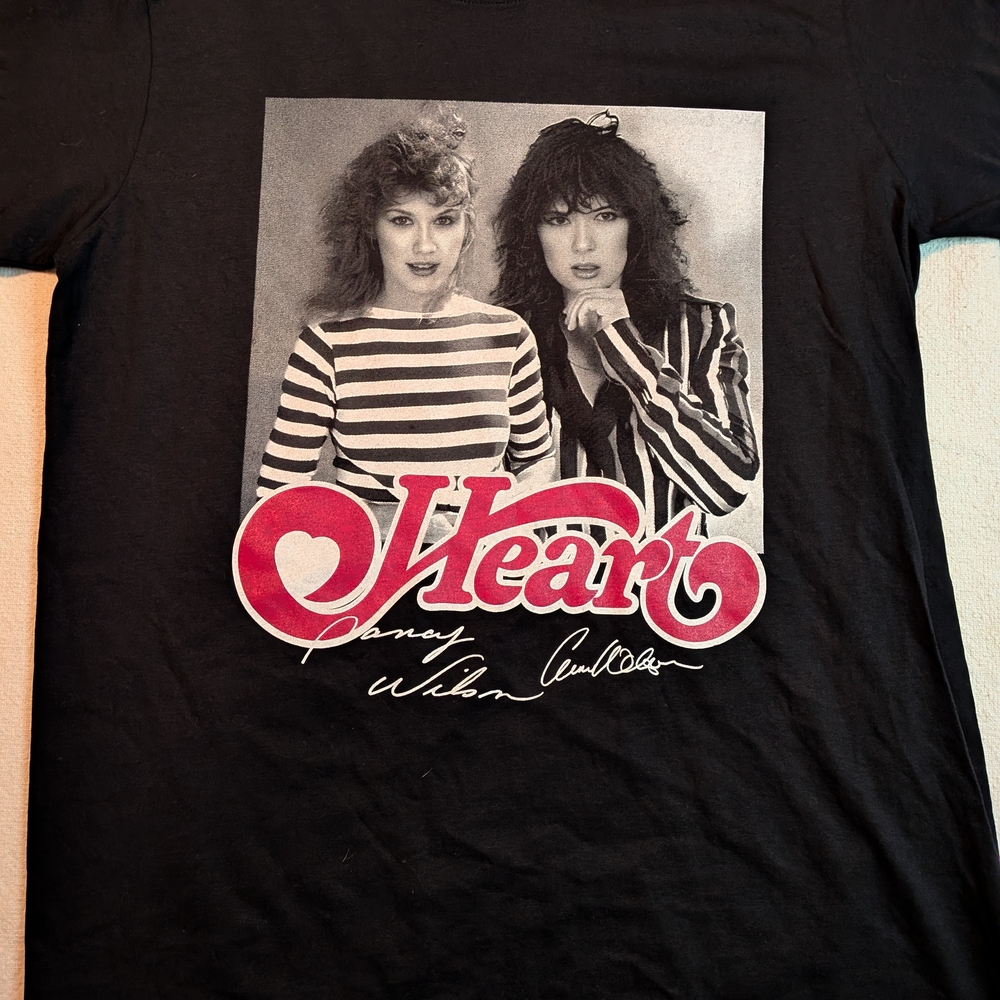 Heart 2025 Concert Tour T-shirt Unisex Size Large NEW - Picture 2 of 4